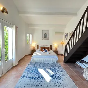  Hotel B